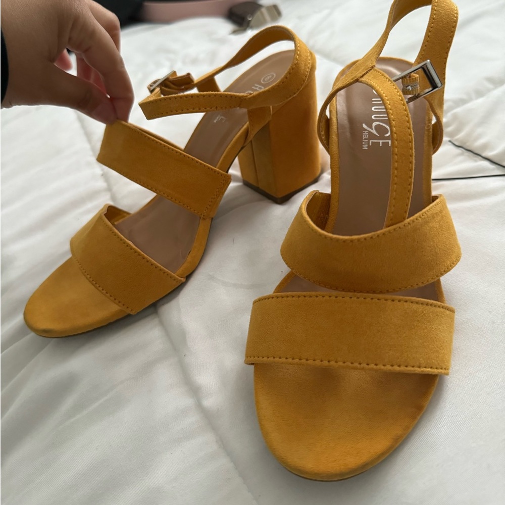 Yellow heel